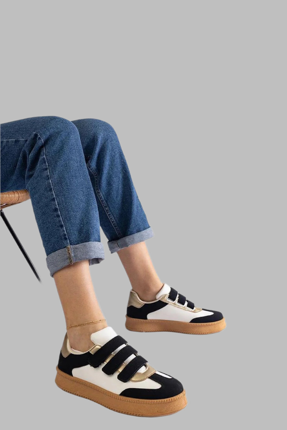 Sneakers model 207189 Solea